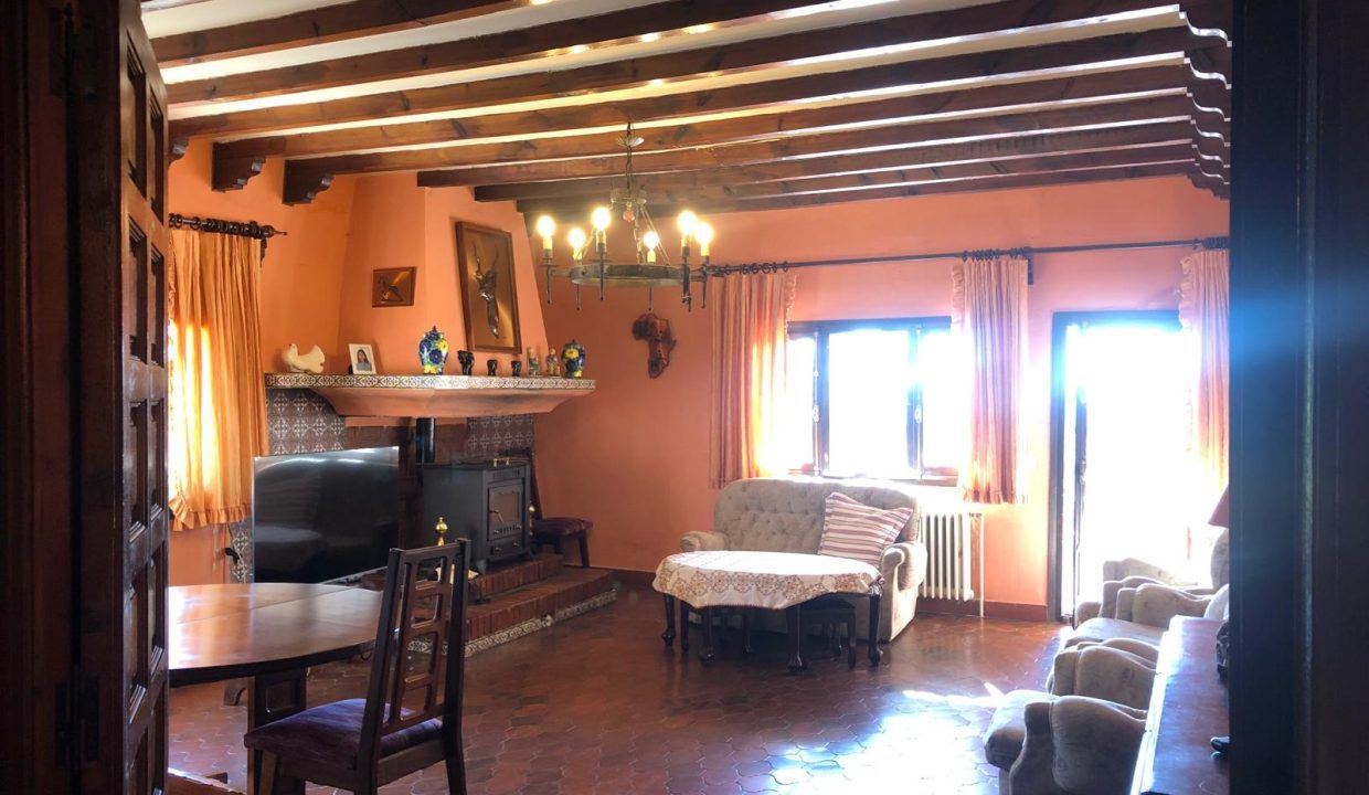 WhatsApp Image 2024-12-05 at 13.34.38